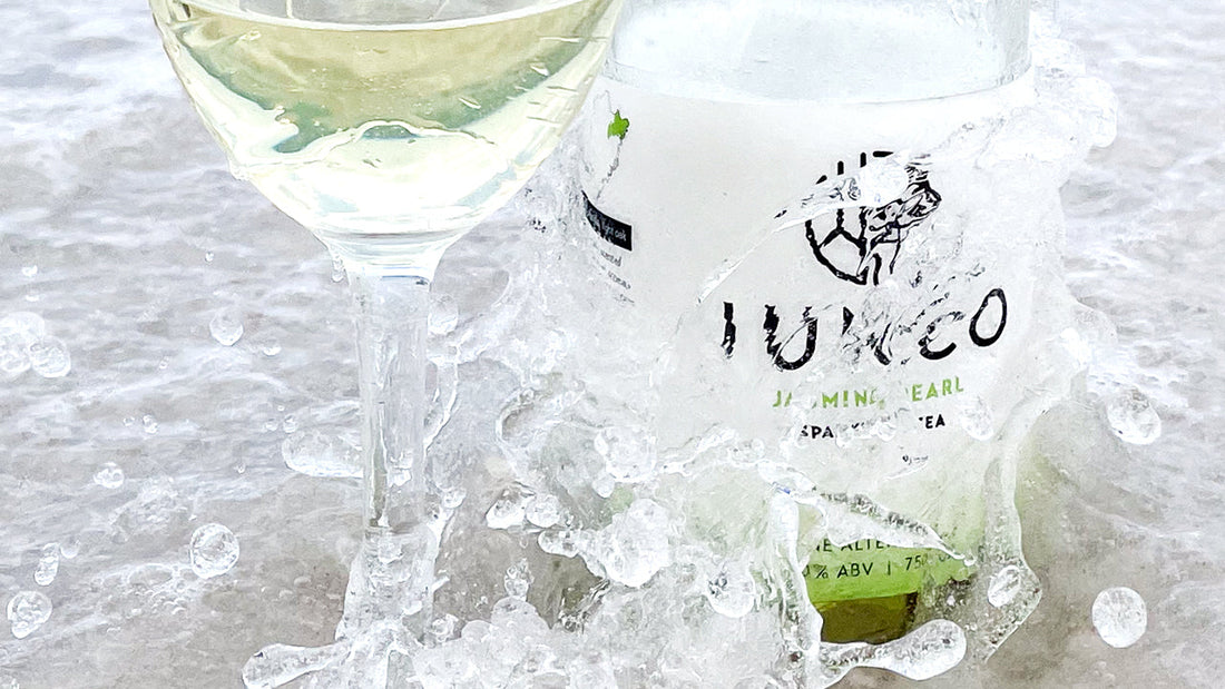 Summer Drinks with a Sparkling Twist